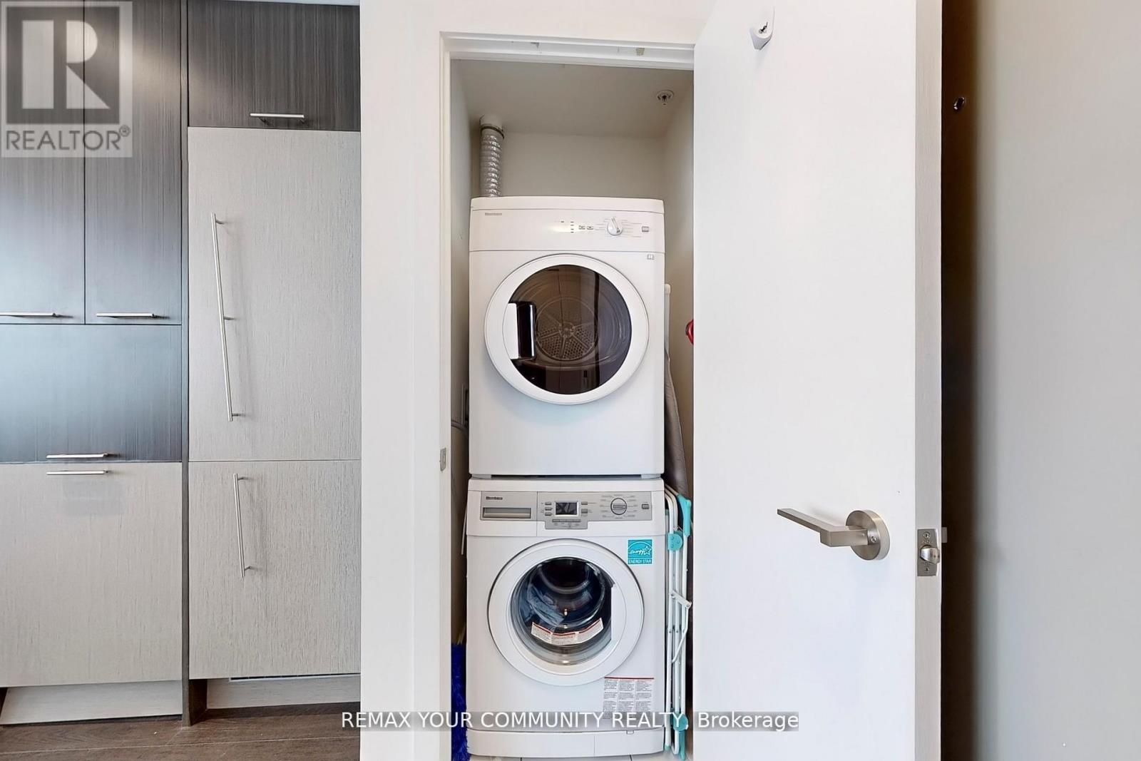 #408 30 NELSON STREET - 22