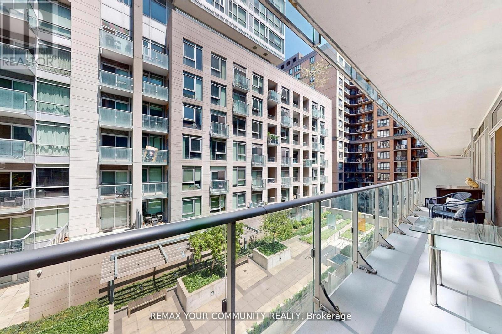 #408 30 NELSON STREET - 28