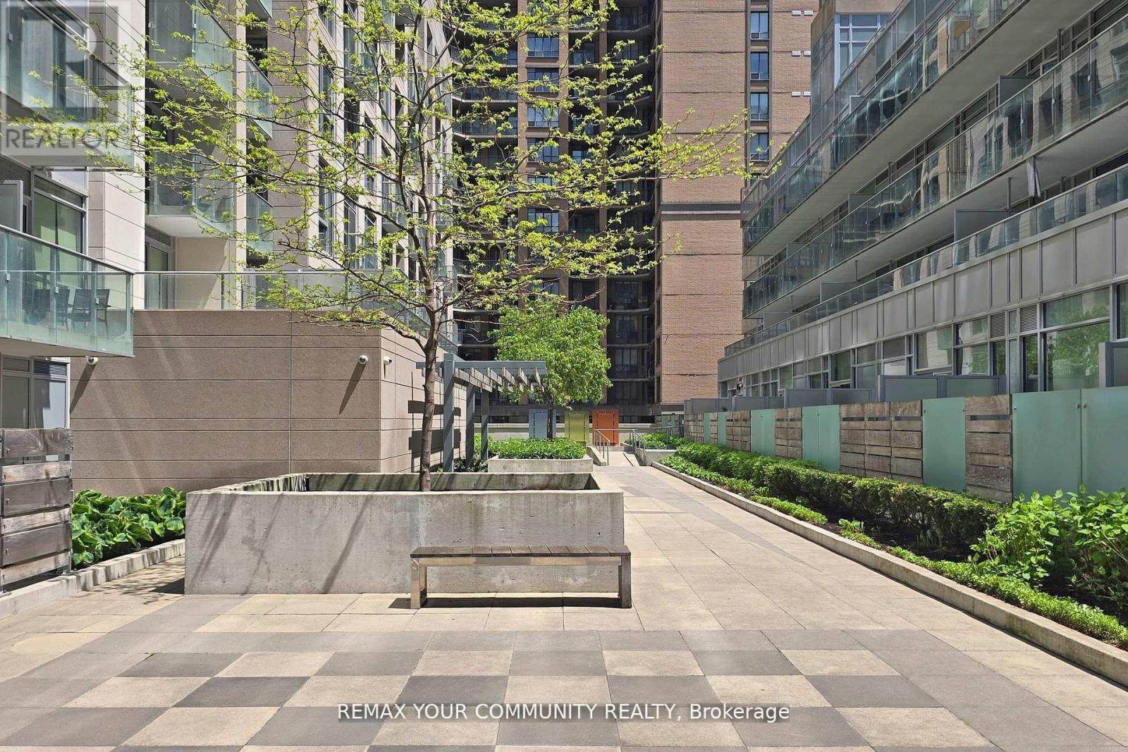 #408 30 NELSON STREET - 48