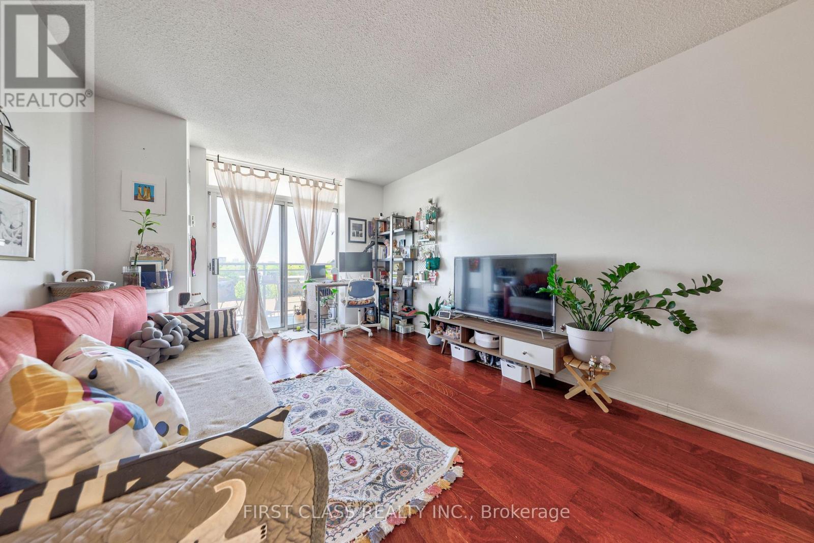 #725 650 LAWRENCE AVENUE W - 12