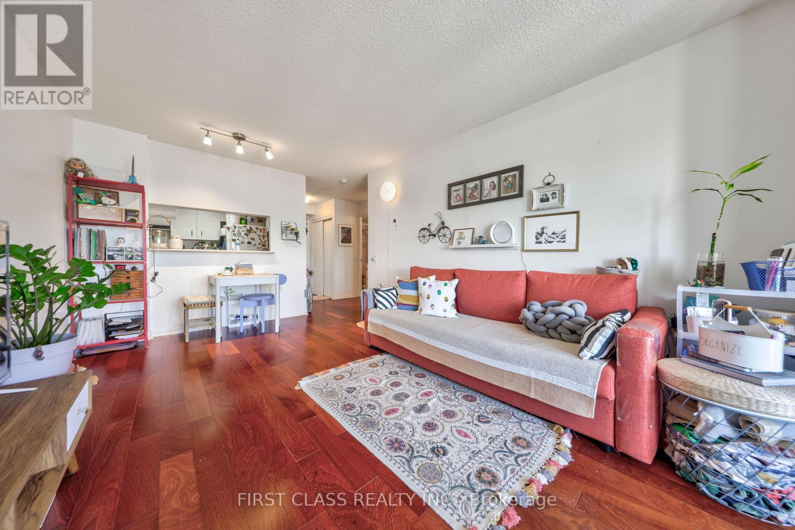 #725 650 LAWRENCE AVENUE W - 13