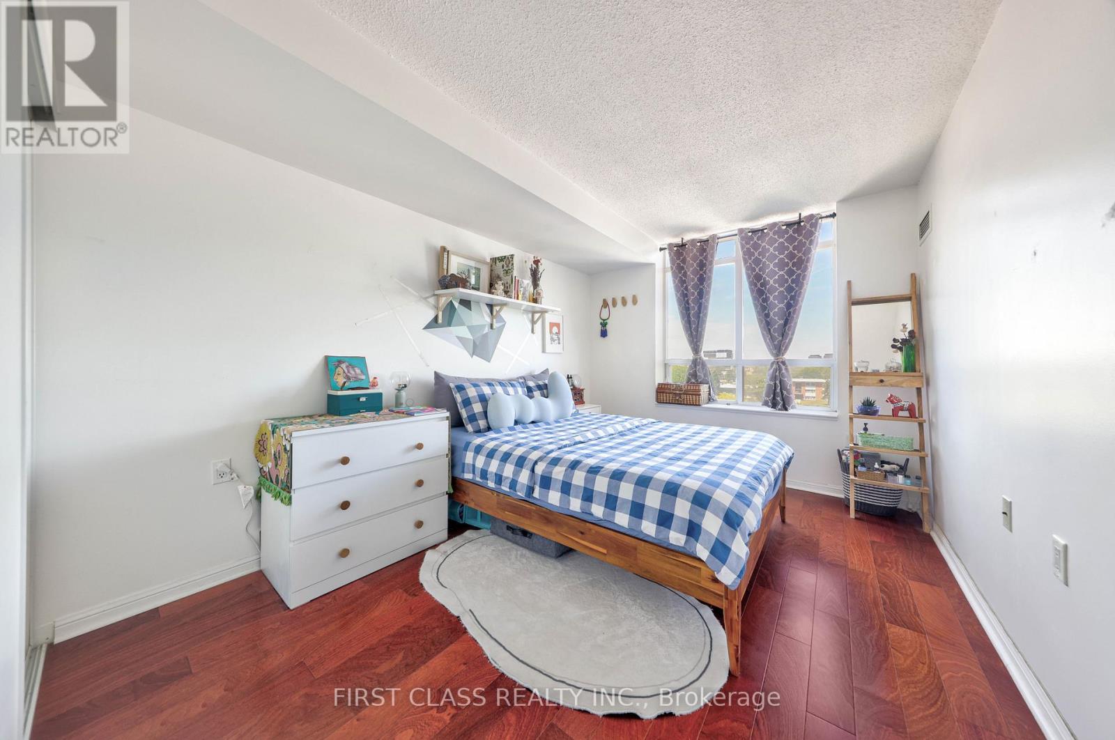 #725 650 LAWRENCE AVENUE W - 17