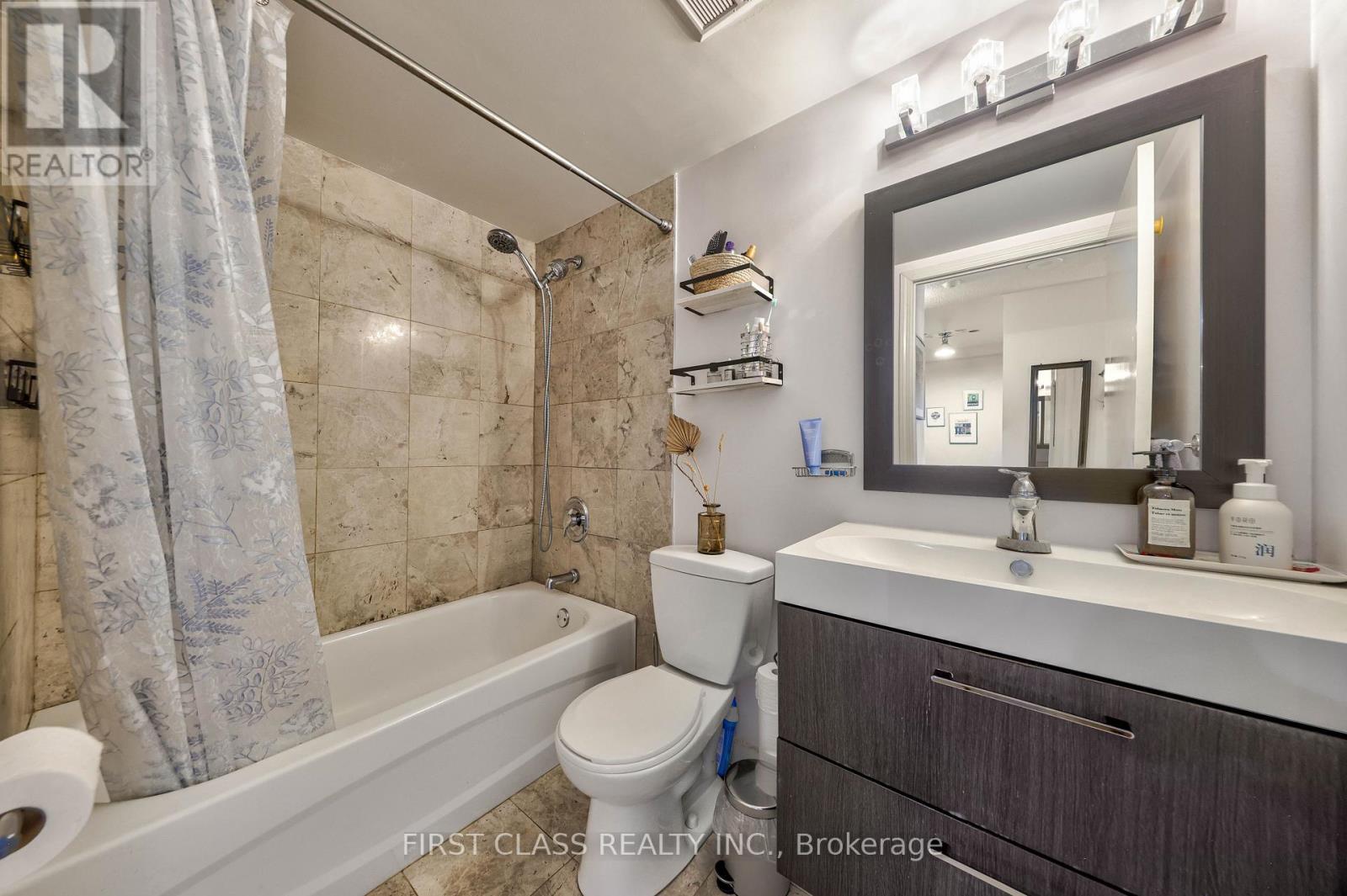 #725 650 LAWRENCE AVENUE W - 18