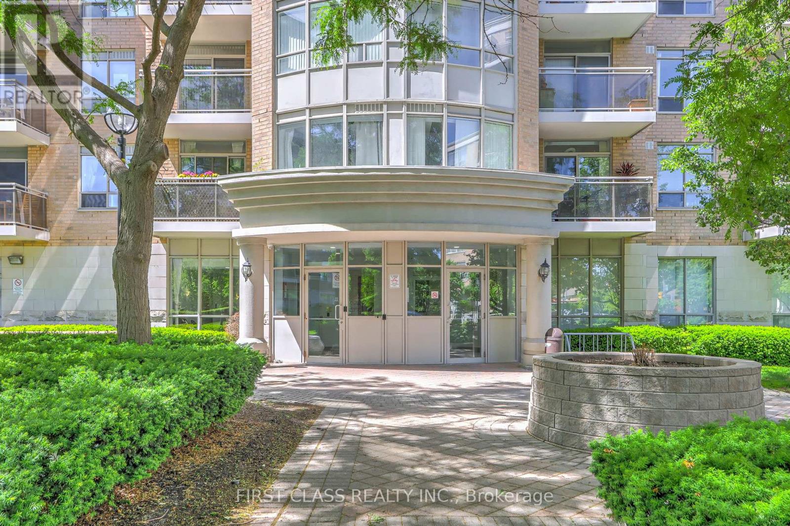 #725 650 LAWRENCE AVENUE W - 31