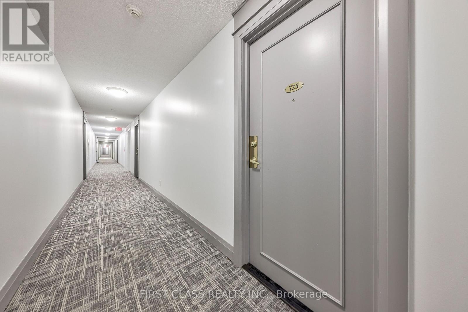 #725 650 LAWRENCE AVENUE W - 4