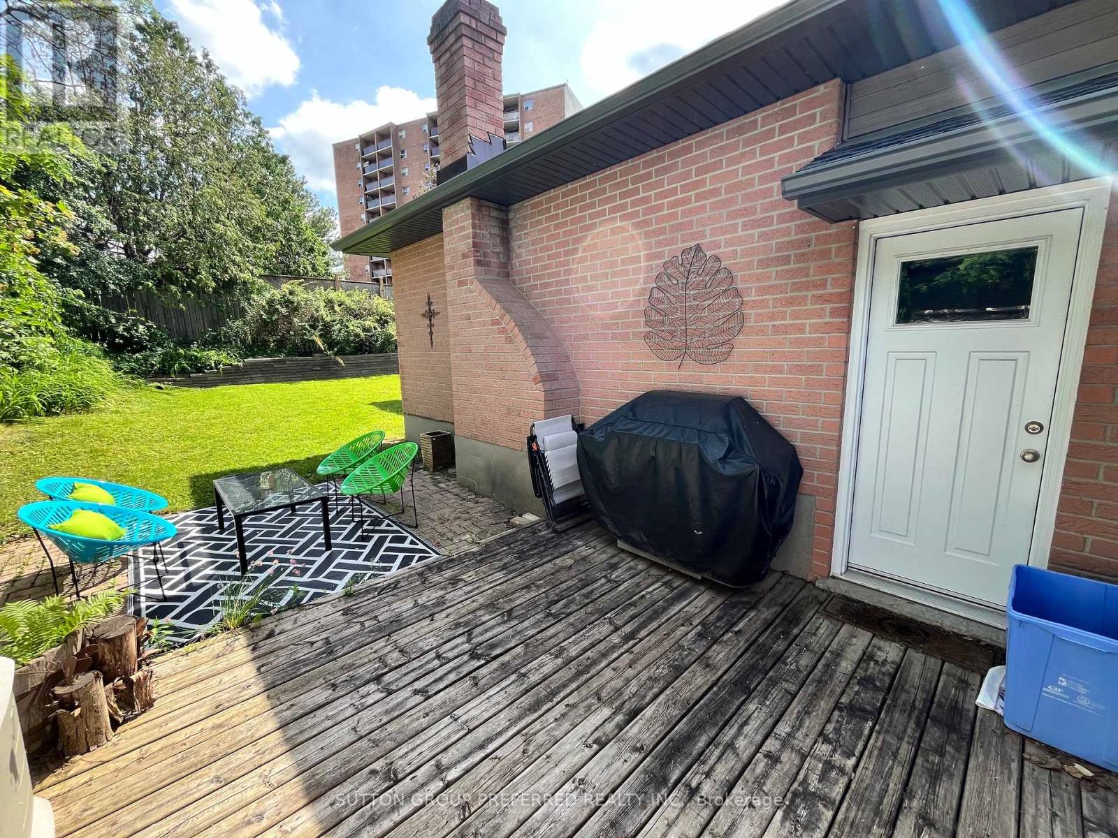 63 DUNDEE COURT - 28