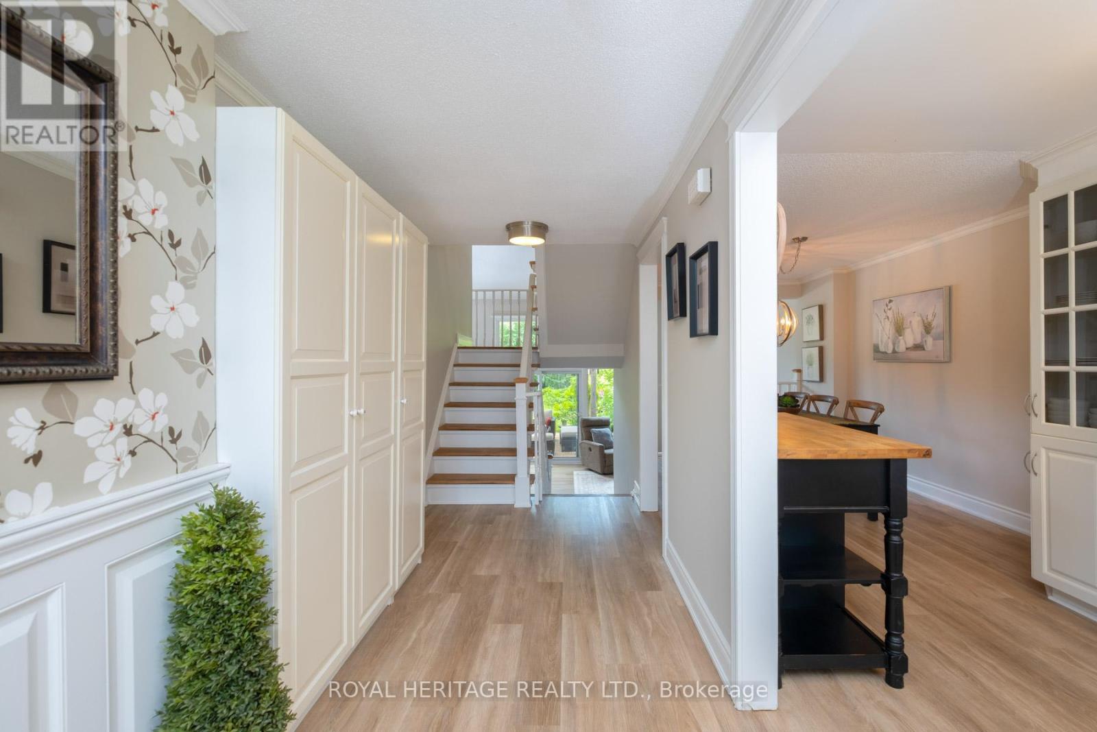 Entry/Hallway
