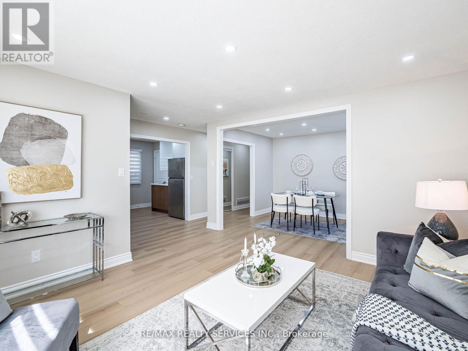 32 MADOC DRIVE - 11