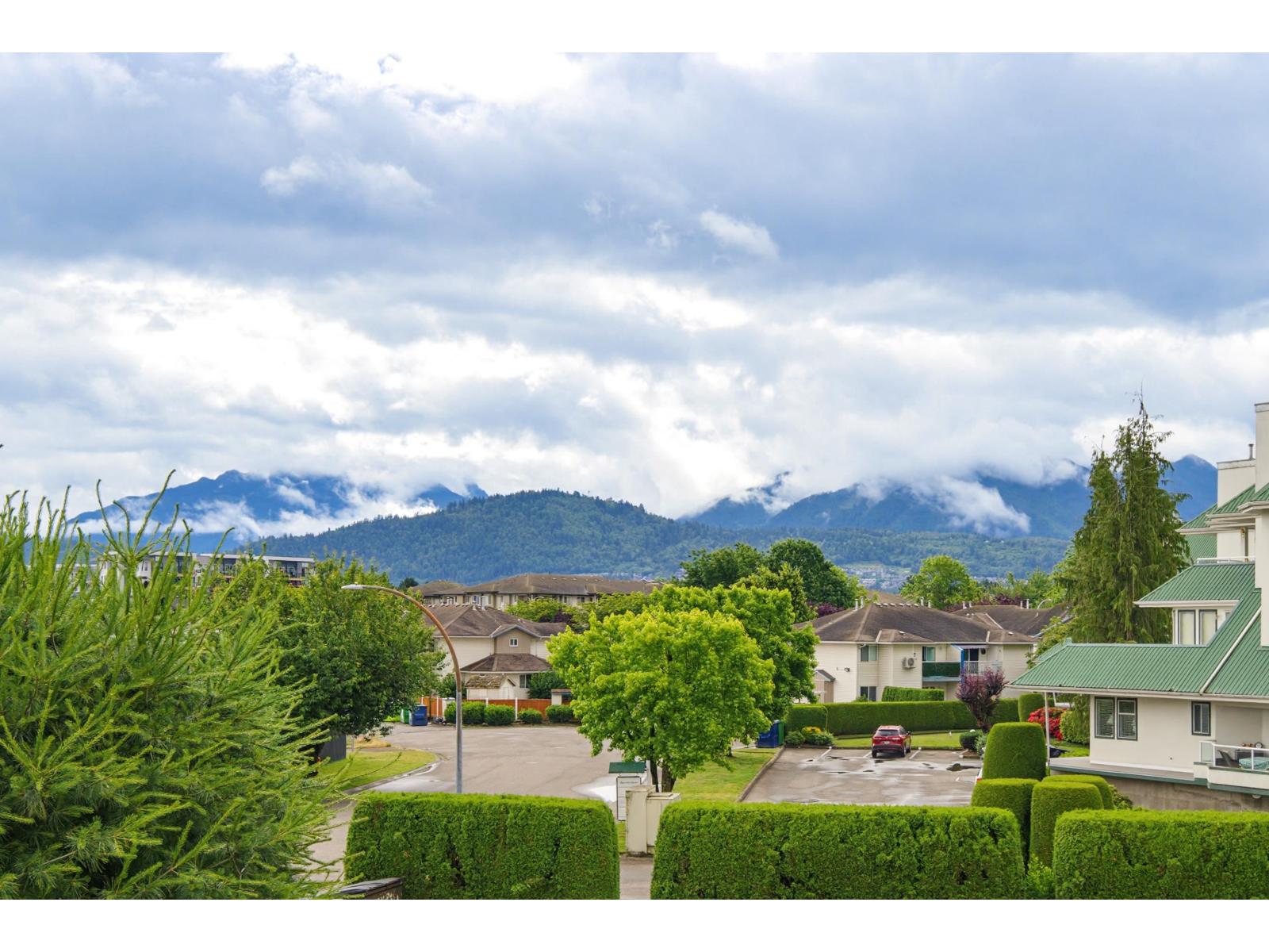 201 7685 AMBER DRIVE, Sardis West Vedder, Chilliwack
