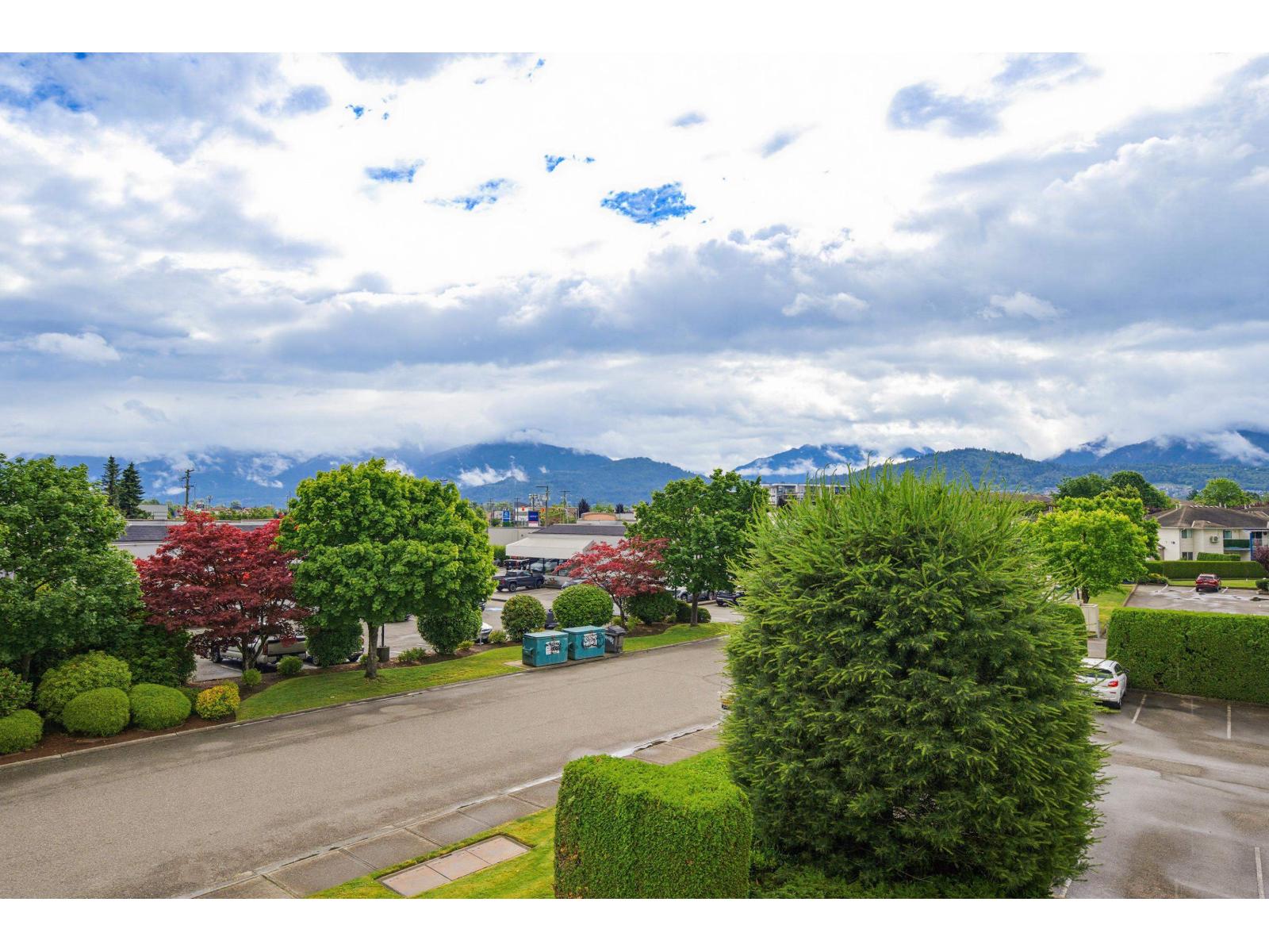201 7685 AMBER DRIVE, Sardis West Vedder, Chilliwack