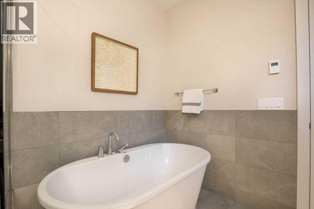 182 Slopeside Drive - 40