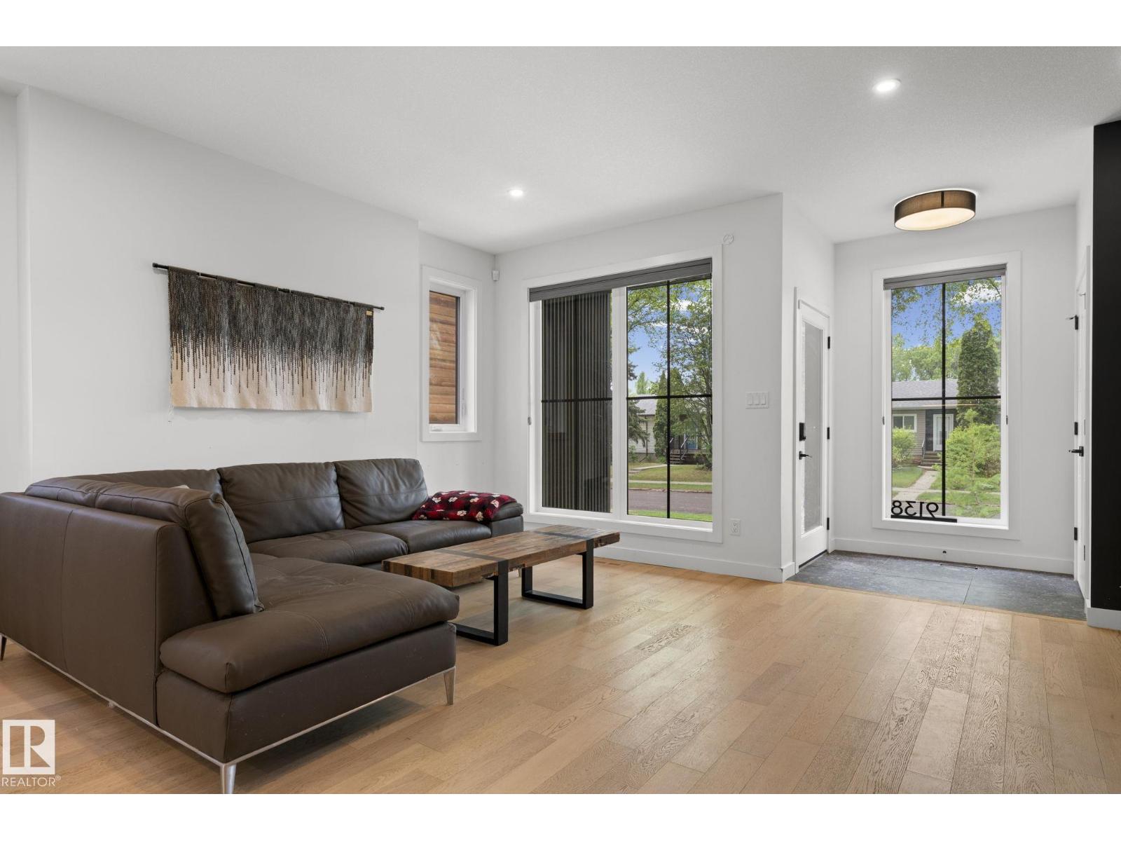 9138 71 AV NW — photo 10
