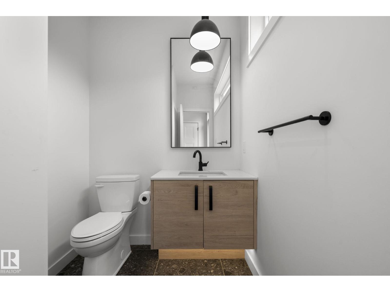 9138 71 AV NW — photo 24