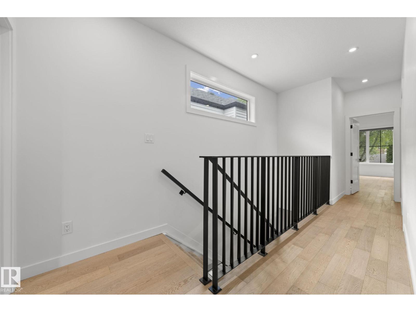 9138 71 AV NW — photo 26