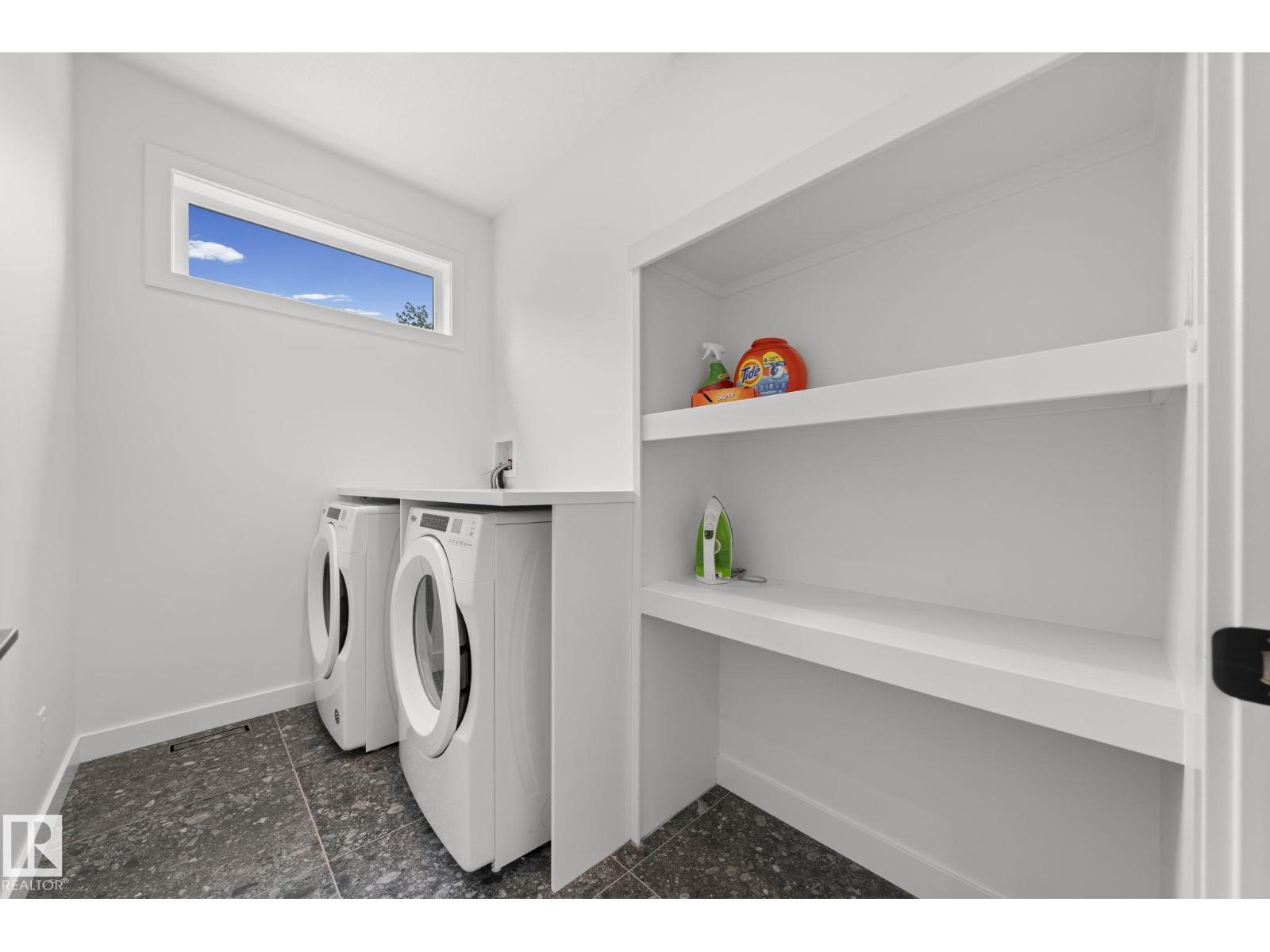 9138 71 AV NW — photo 32