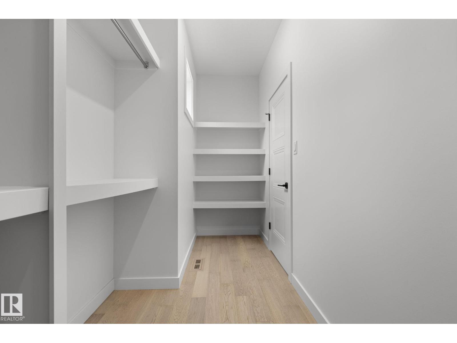 9138 71 AV NW — photo 34