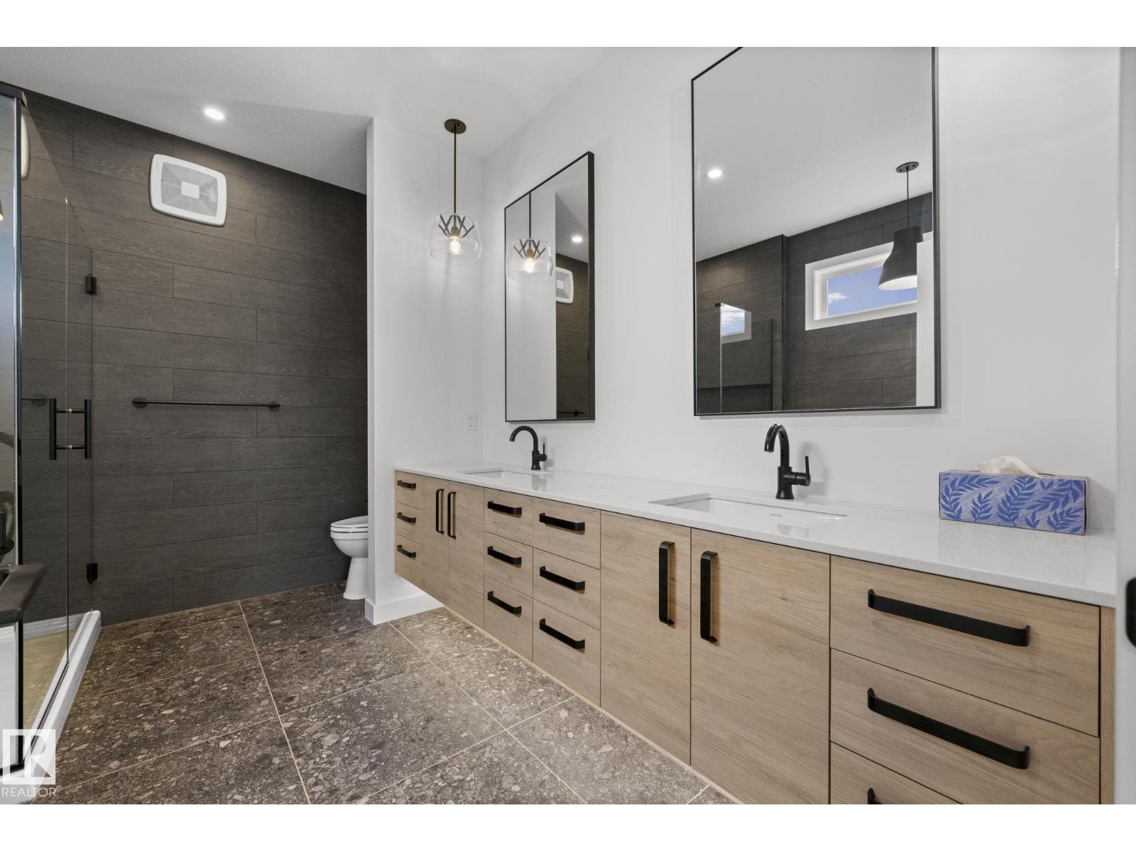 9138 71 AV NW — photo 45