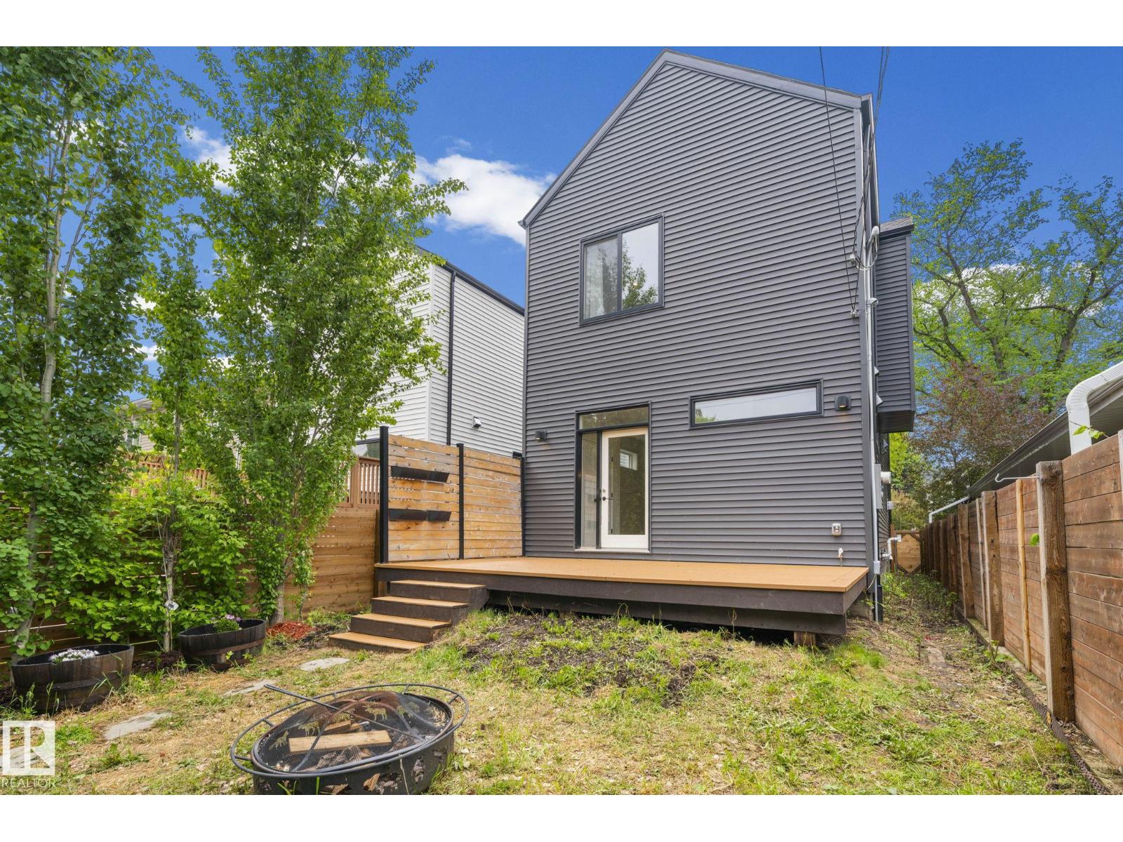 9138 71 AV NW — photo 51