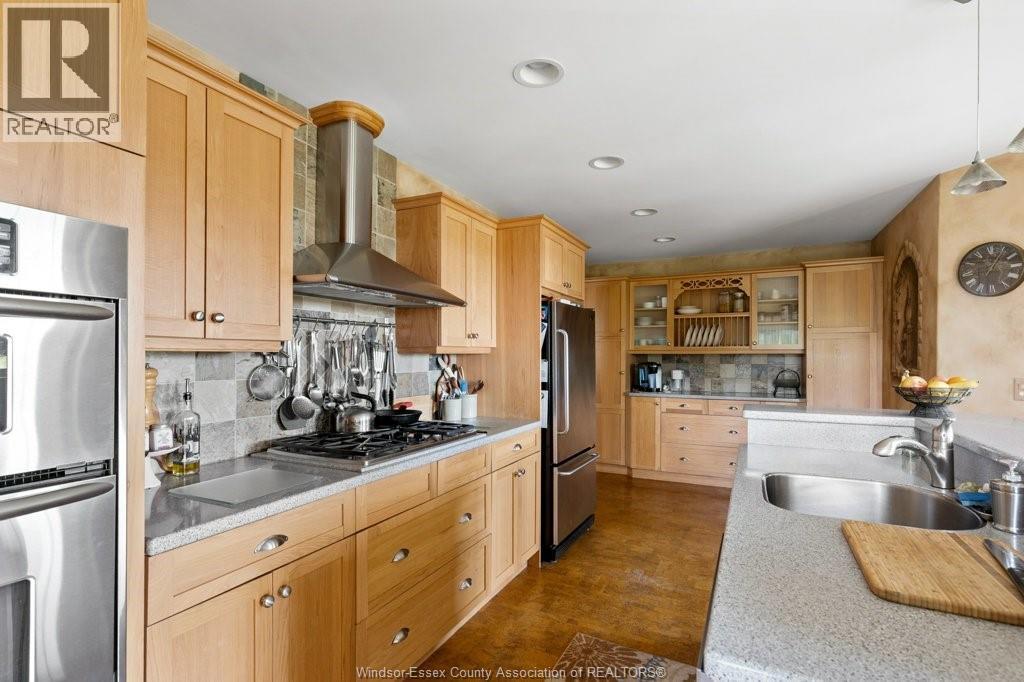1936 LAKESHORE ROAD 123 - 14