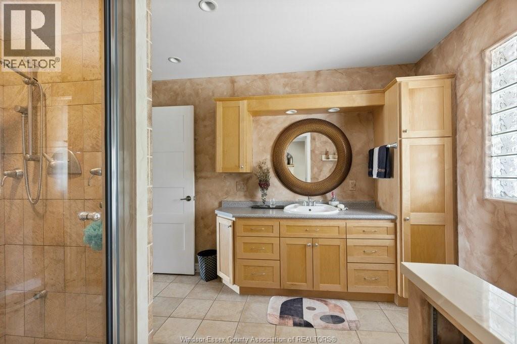1936 LAKESHORE ROAD 123 - 17