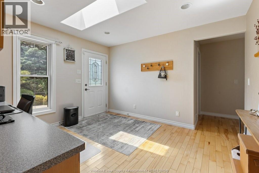1936 LAKESHORE ROAD 123 - 4