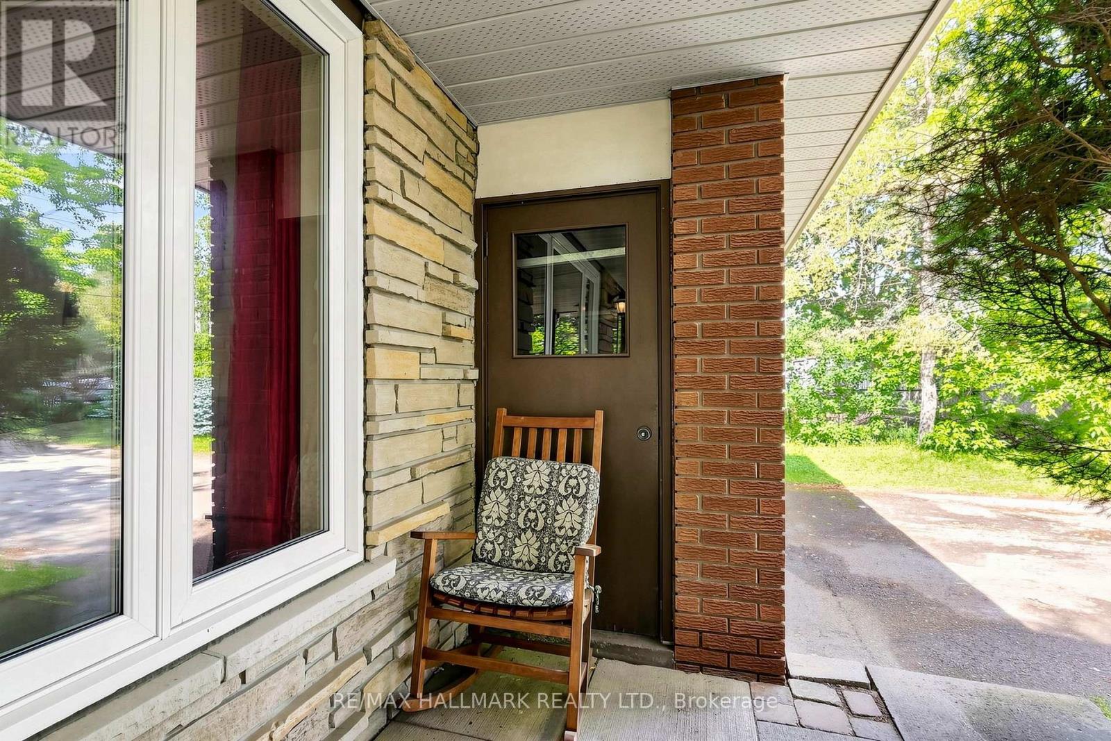 5193 AURORA ROAD - 11