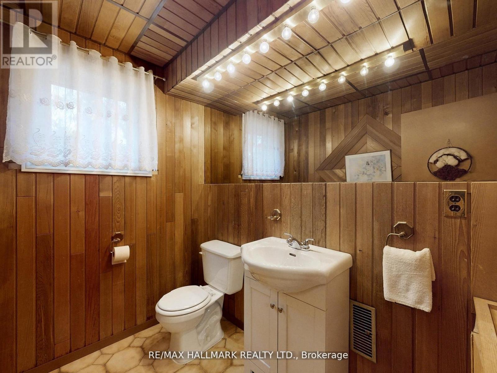 5193 AURORA ROAD - 29