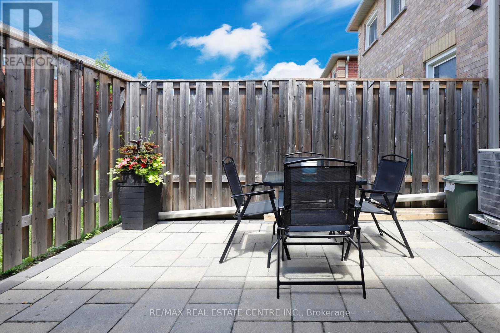 #26 2022 ATKINSON DRIVE - 31
