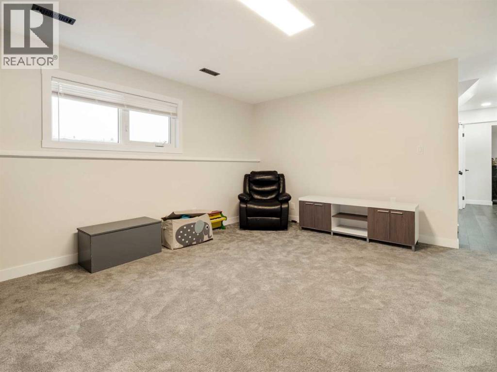 5408 45 Street — photo 24