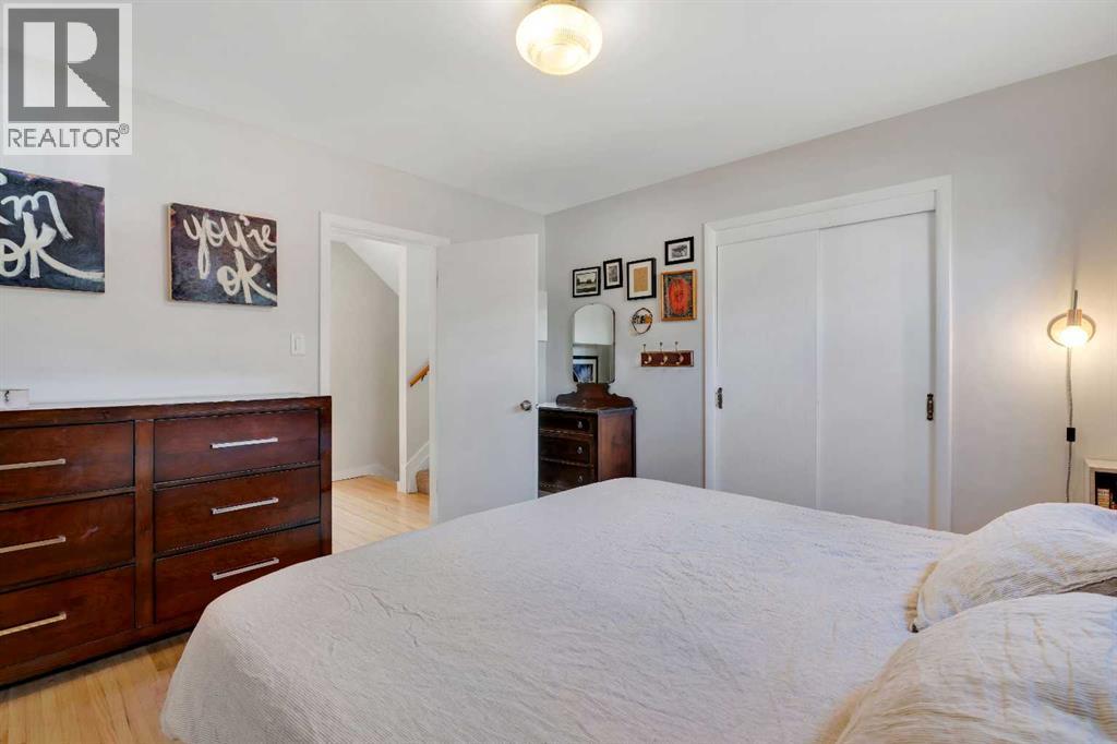 3507 35 Avenue SW — photo 15