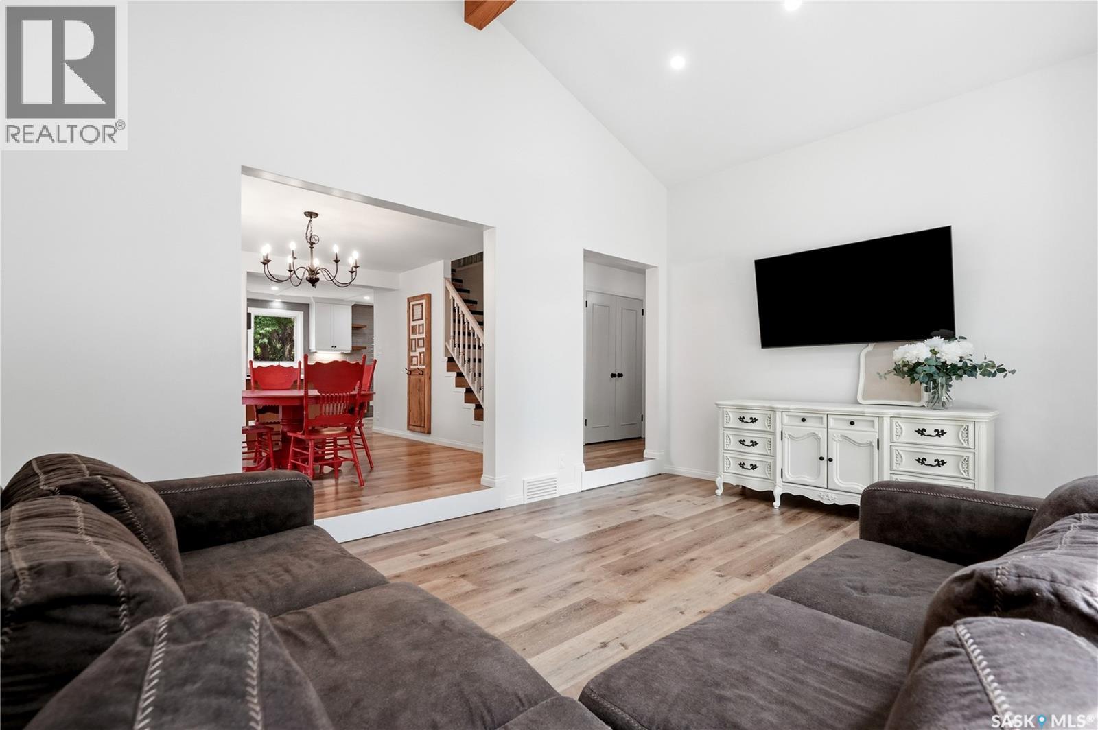 2206 Hanover CRESCENT E - photo 4