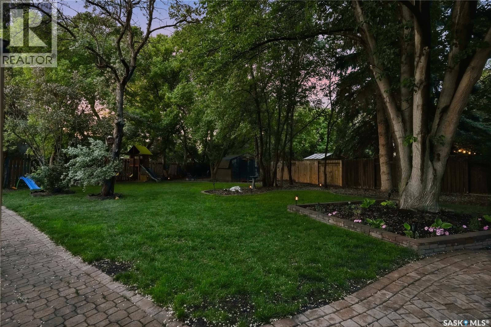 2206 Hanover CRESCENT E — photo 52