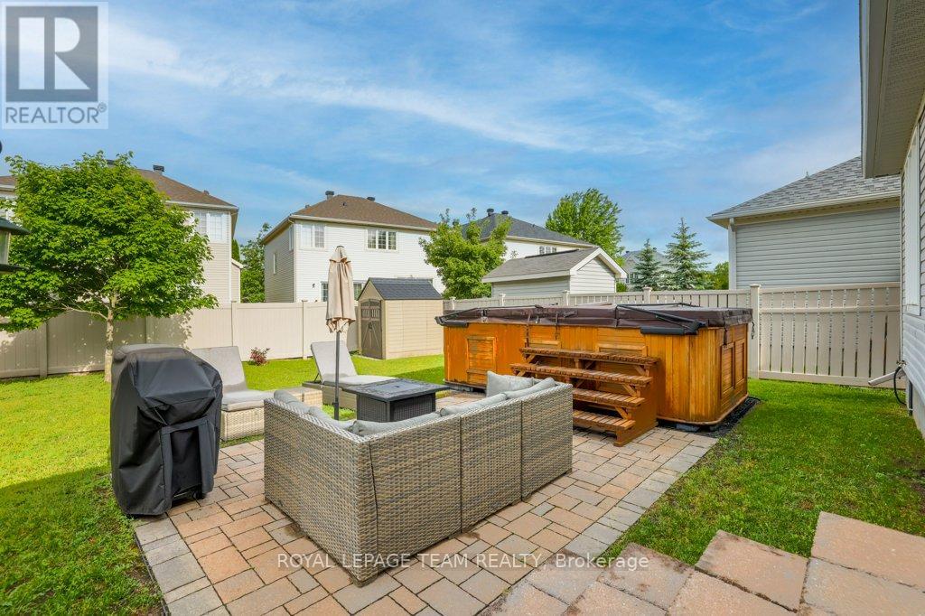 556 DALEWOOD CRESCENT - 26