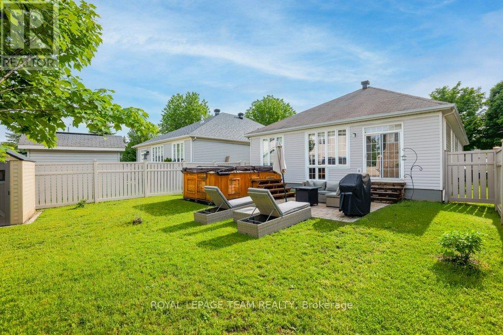 556 DALEWOOD CRESCENT — photo 27 of 29