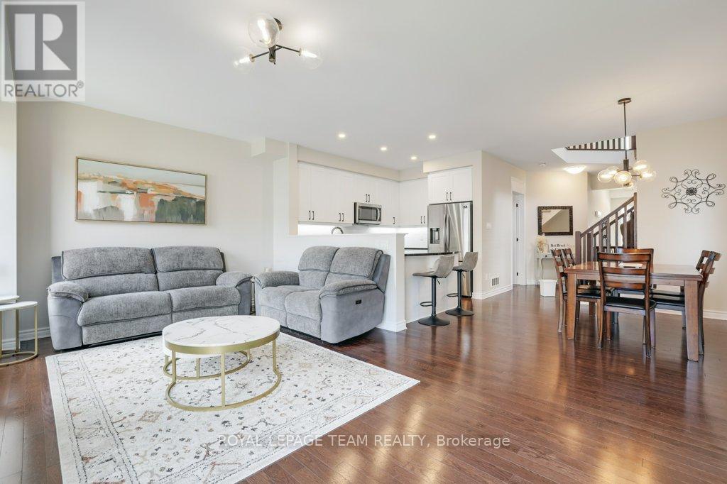 702 VIVERA PLACE — photo 12 of 37