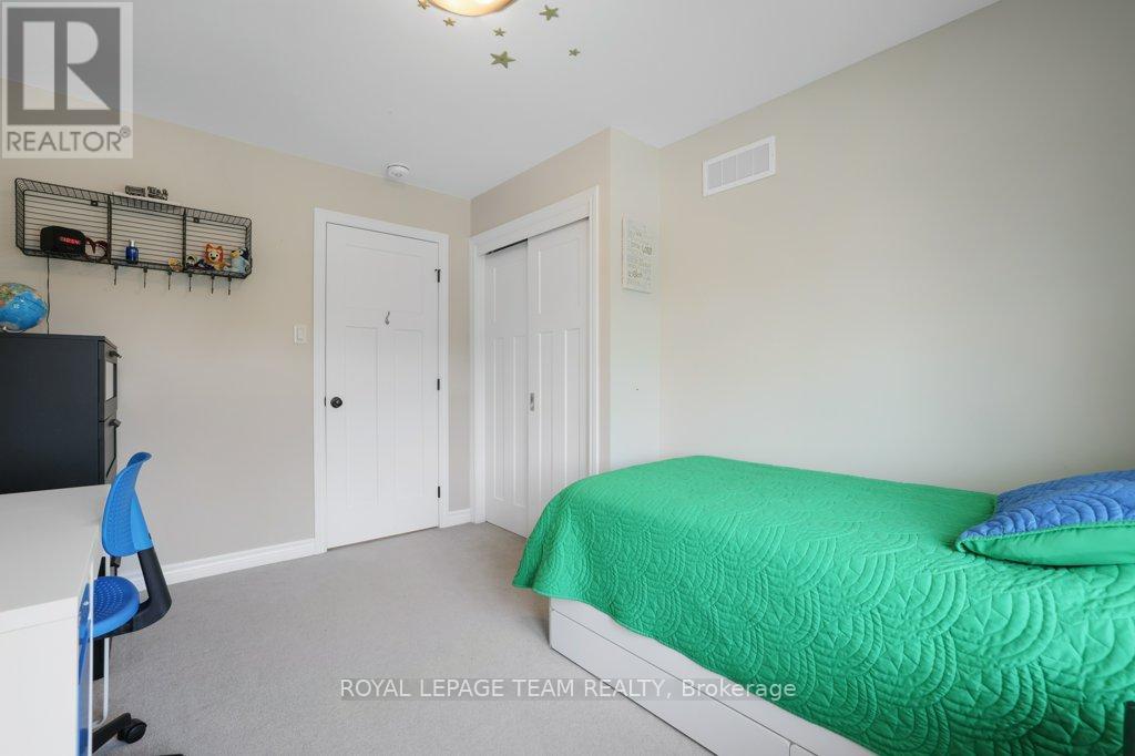 702 VIVERA PLACE — photo 19 of 37