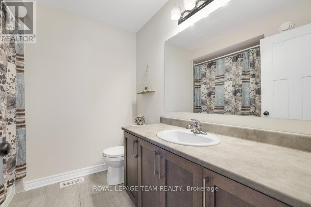 702 VIVERA PLACE — photo 22 of 37