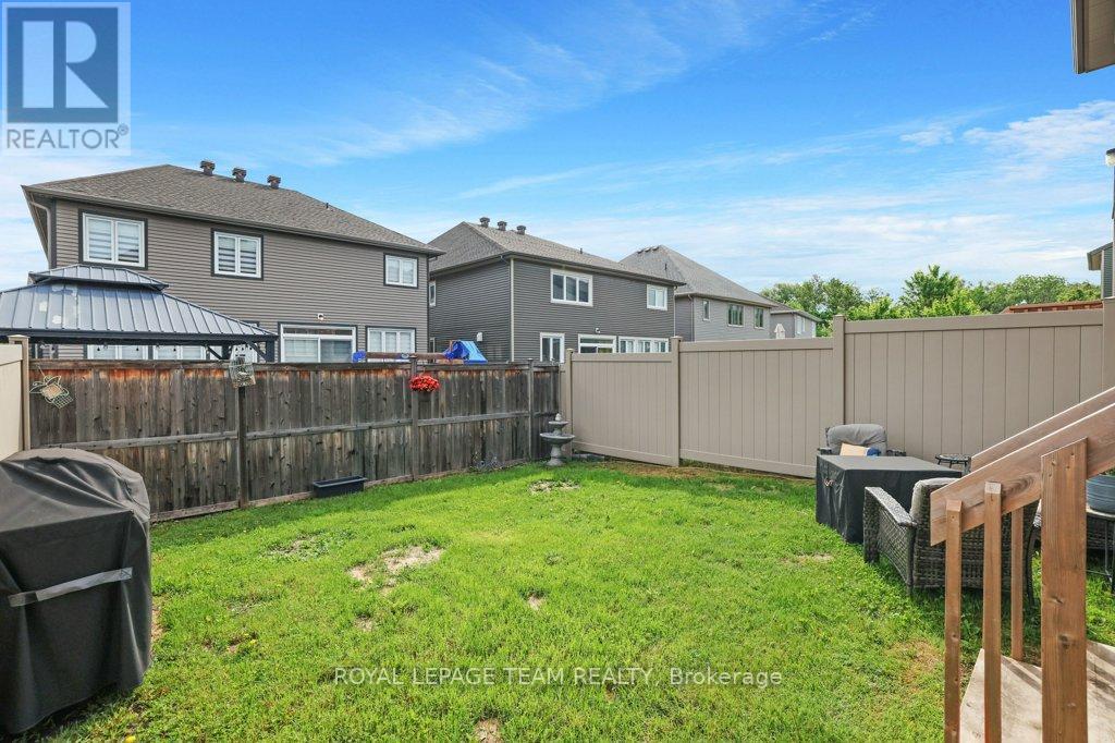 702 VIVERA PLACE — photo 35 of 37
