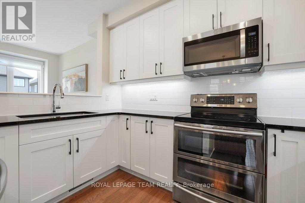 702 VIVERA PLACE — photo 8 of 37
