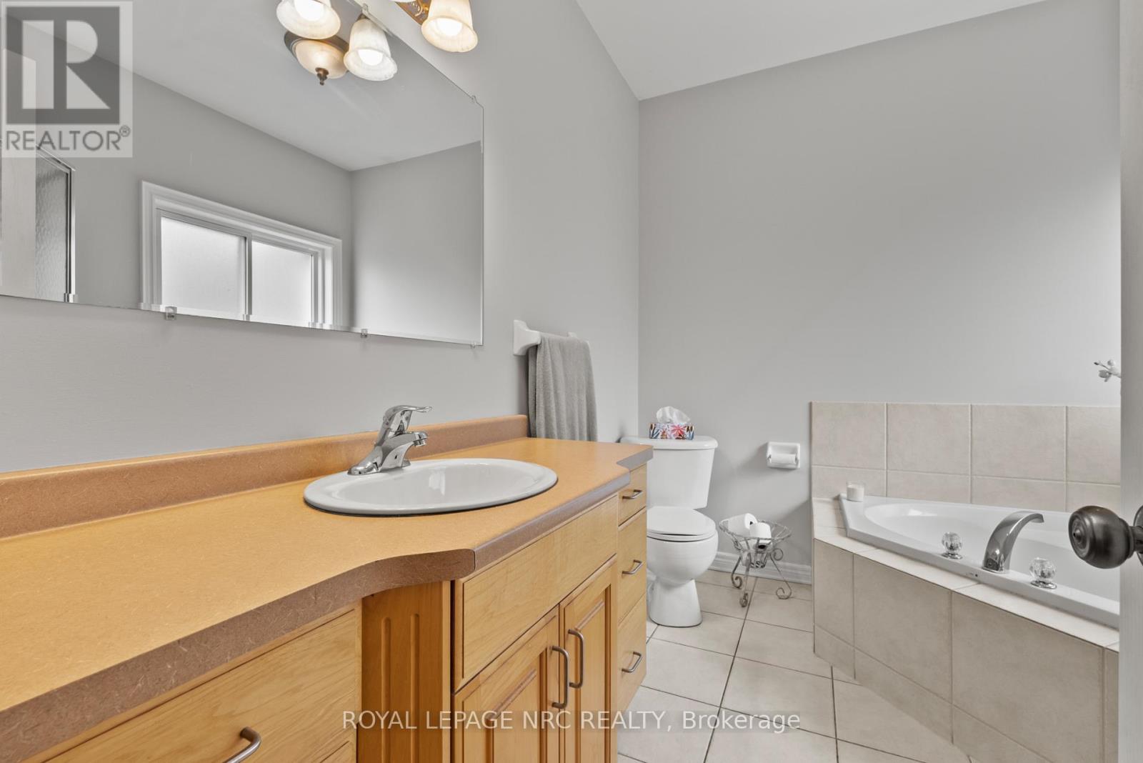 31 ANNMARIE DRIVE - Image 16