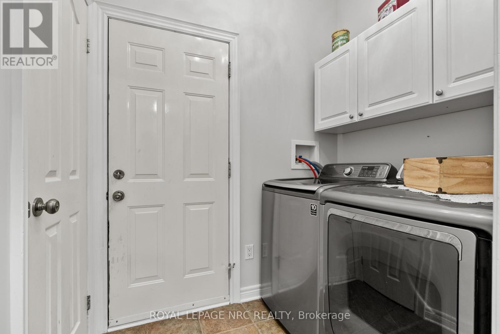 31 ANNMARIE DRIVE - Image 20