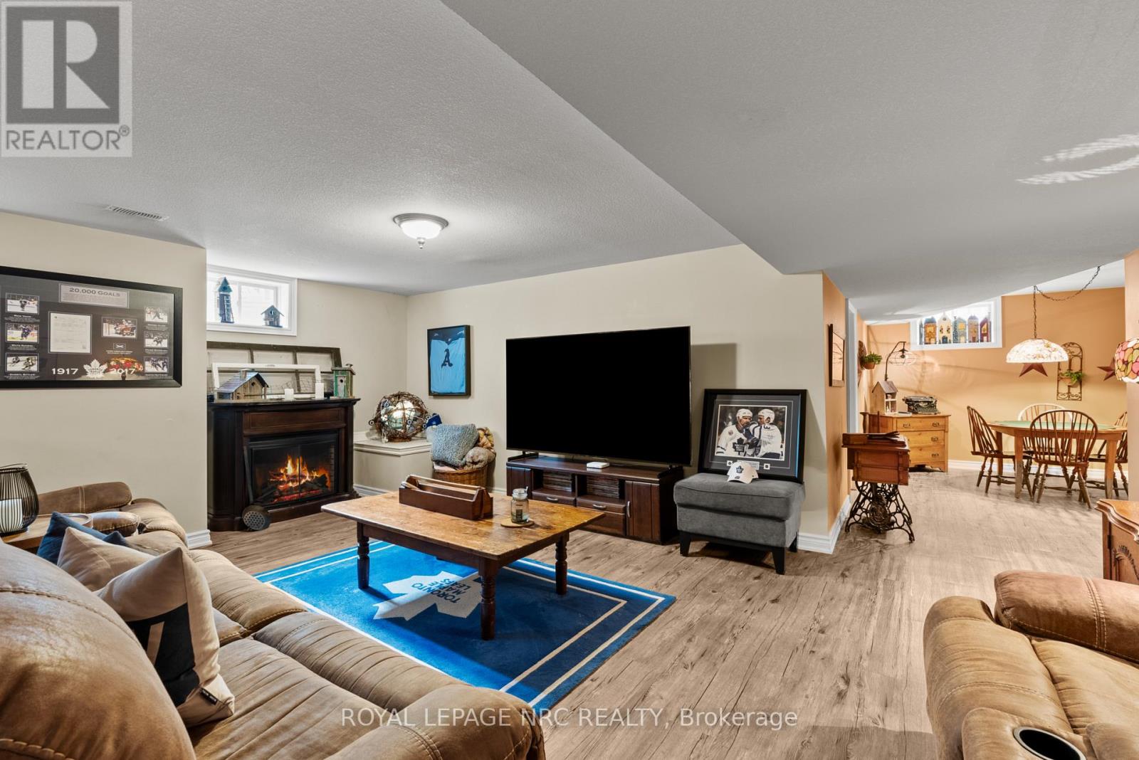 31 ANNMARIE DRIVE - Image 23