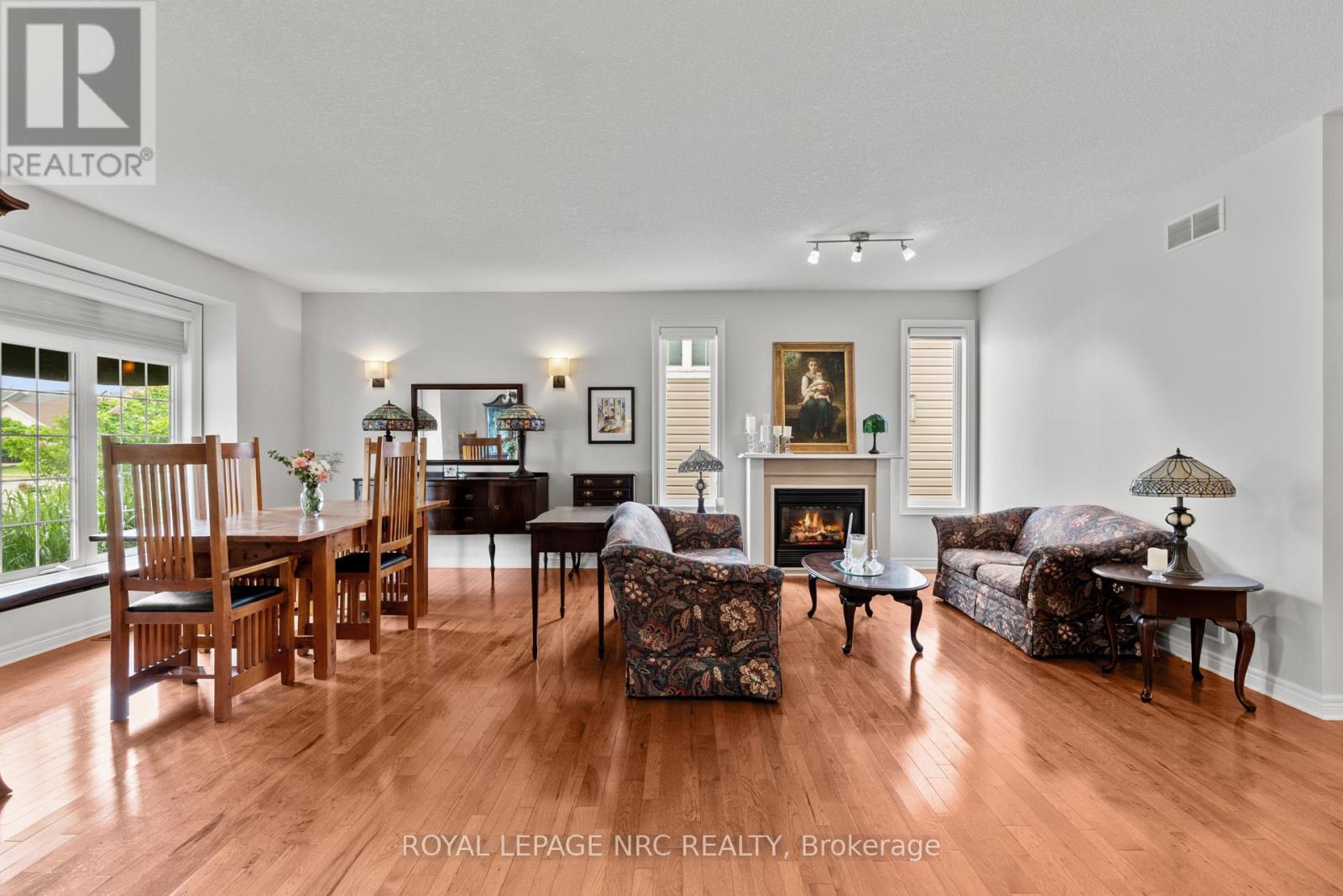31 ANNMARIE DRIVE - Image 6