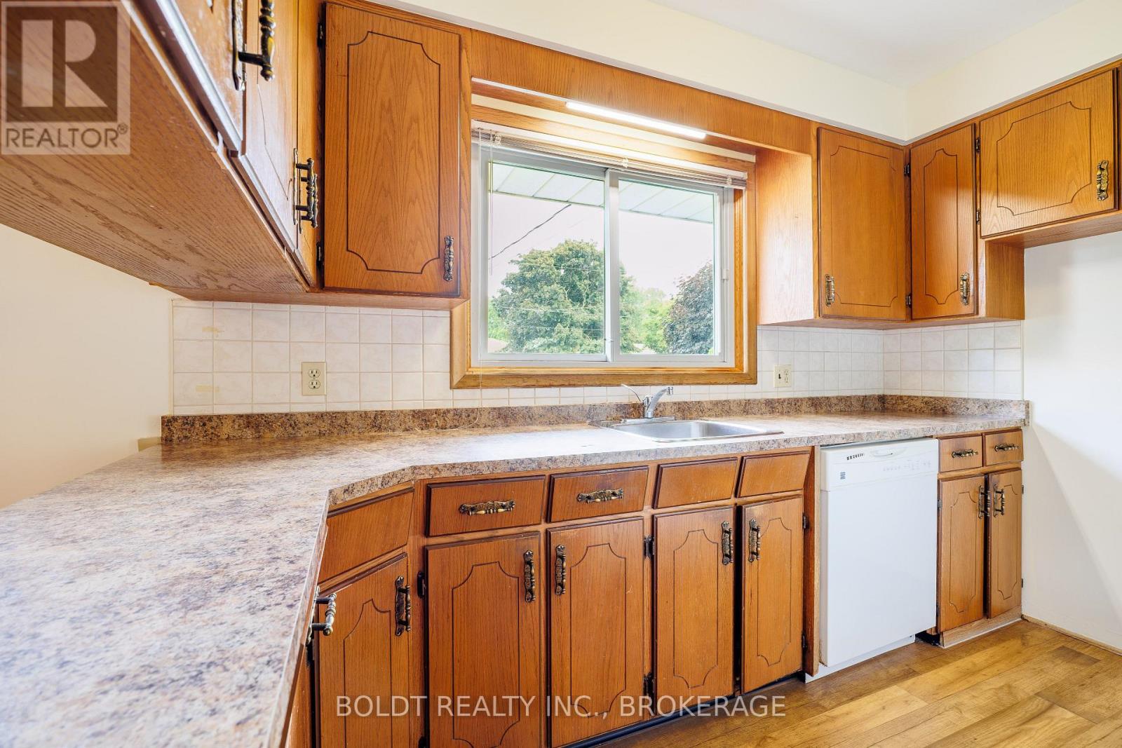 4114 BARRY DRIVE - Image 11