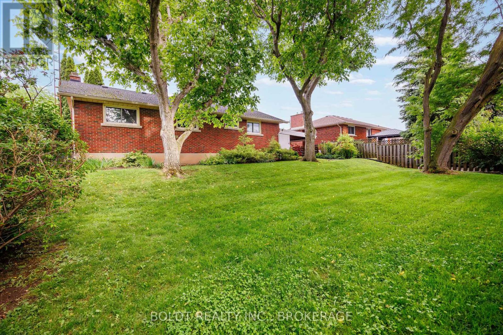 4114 BARRY DRIVE - 25