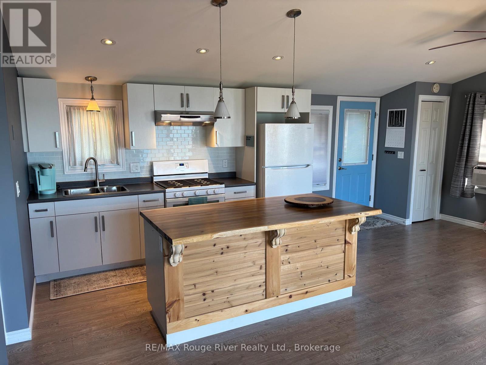 #14 116 CEDARDALE ROAD - 13