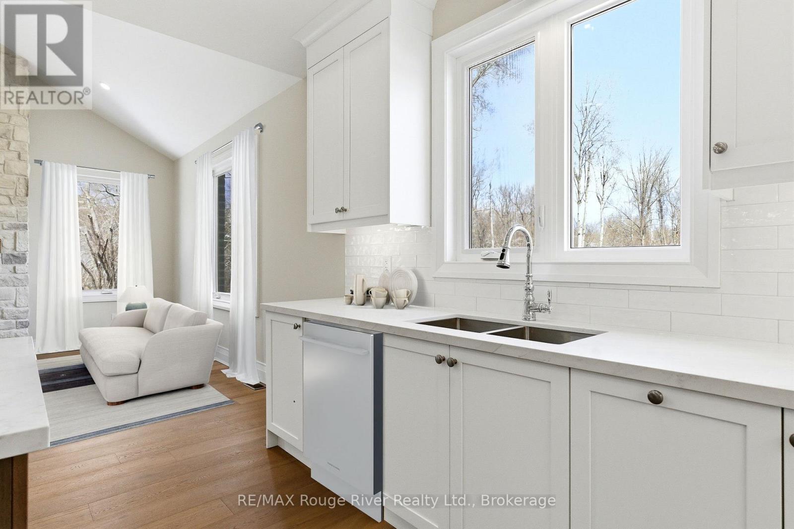 6-1000 D'ARCY STREET - 6