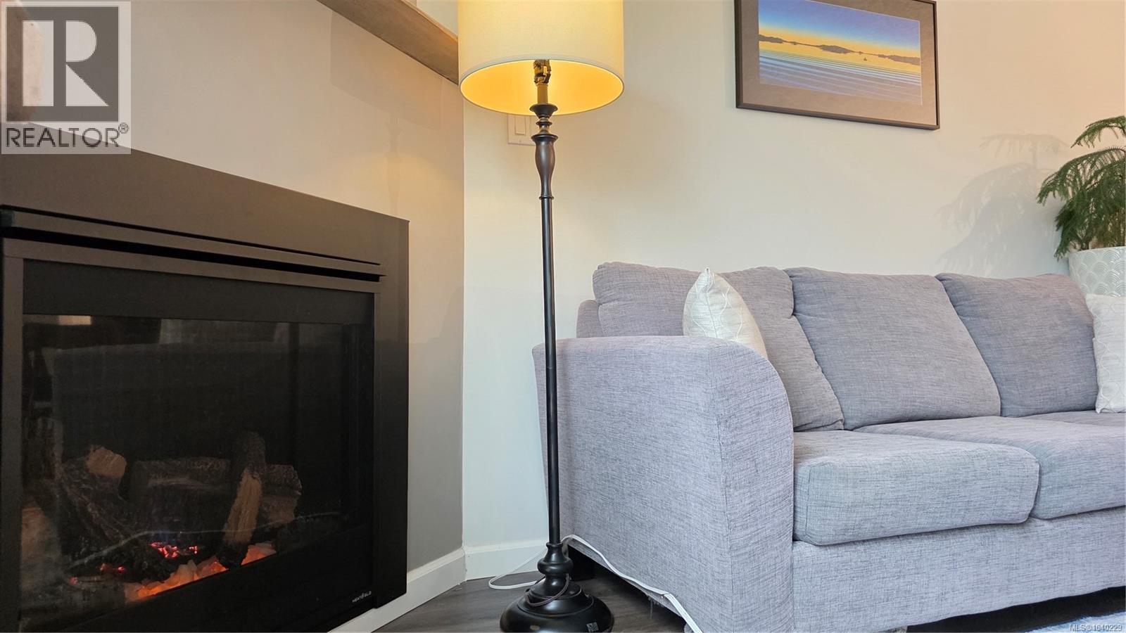 101 3400 Quadra Street, Saanich