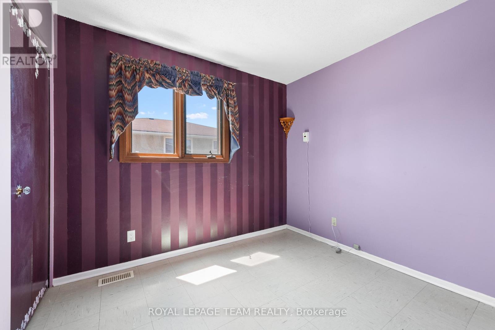 4 Bed, 2 Bath House for Sale in Ottawa – 961 GREENBRIAR AVENUE, Ottawa – MLS# X13423548 - Image 16