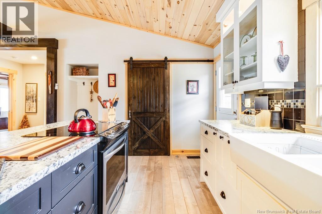 31 Hawkshaw Road - 26